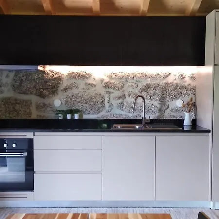 Casa Do Oitao * 비에이라도미노